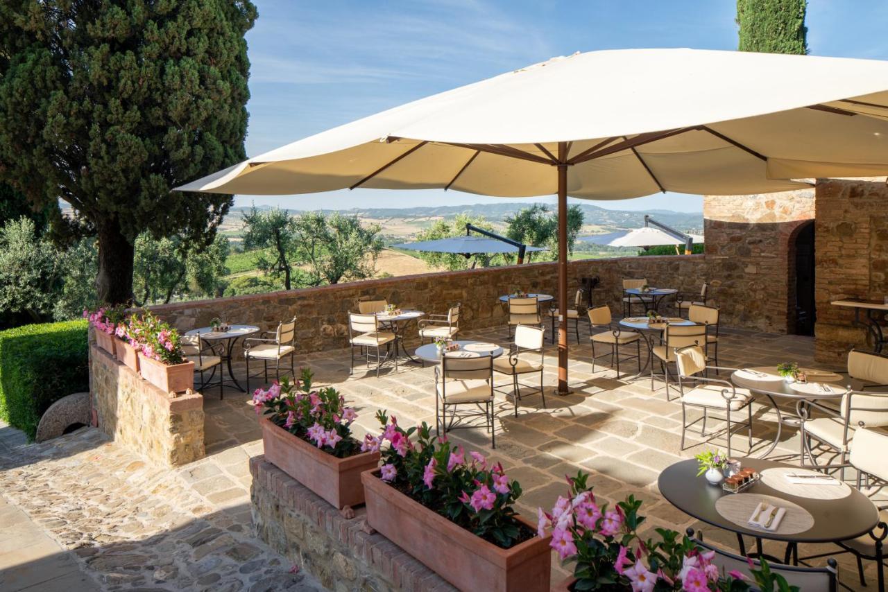 Castello Banfi - Il Borgo "Relais & Chateaux" Poggio alle Mura Extérieur photo