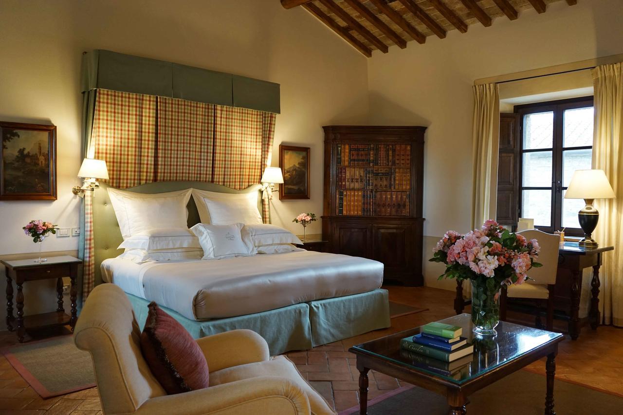 Castello Banfi - Il Borgo "Relais & Chateaux" Poggio alle Mura Extérieur photo